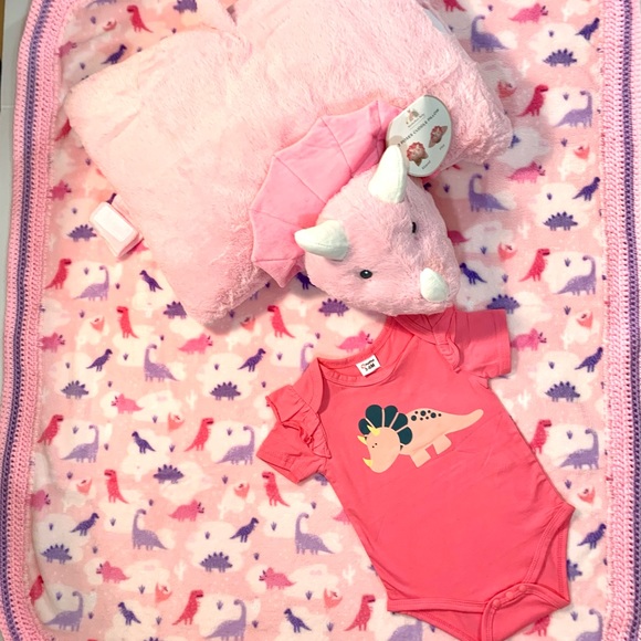 Pink Dinosaur Ceratops Crochet Baby Blanket 3 Piece Gift Set - Picture 5 of 9